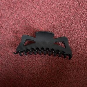 Kitsch Jumbo Black Classic Hair Claw Clip